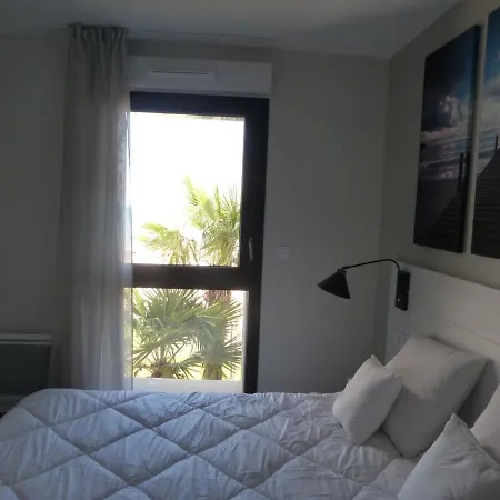 2 Chambres, Balcon, Acces Plage, Piscine, Parking, Animaux Admis - - Fr-1-194-232 *