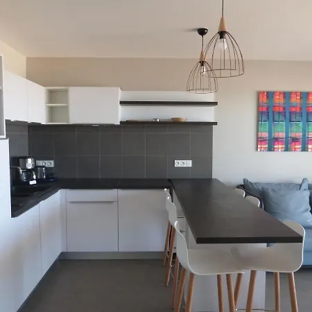 2 Chambres, Balcon, Acces Plage, Piscine, Parking, Animaux Admis - - Fr-1-194-232 Lägenhet