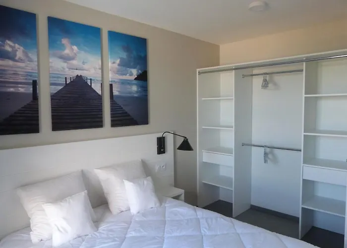 2 Chambres, Balcon, Acces Plage, Piscine, Parking, Animaux Admis - - Fr-1-194-232